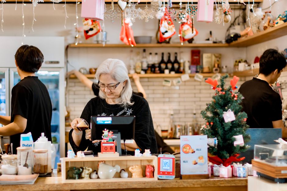 Q4 Reselling Playbook: Getting Your Inventory Ready for the Holiday Rush